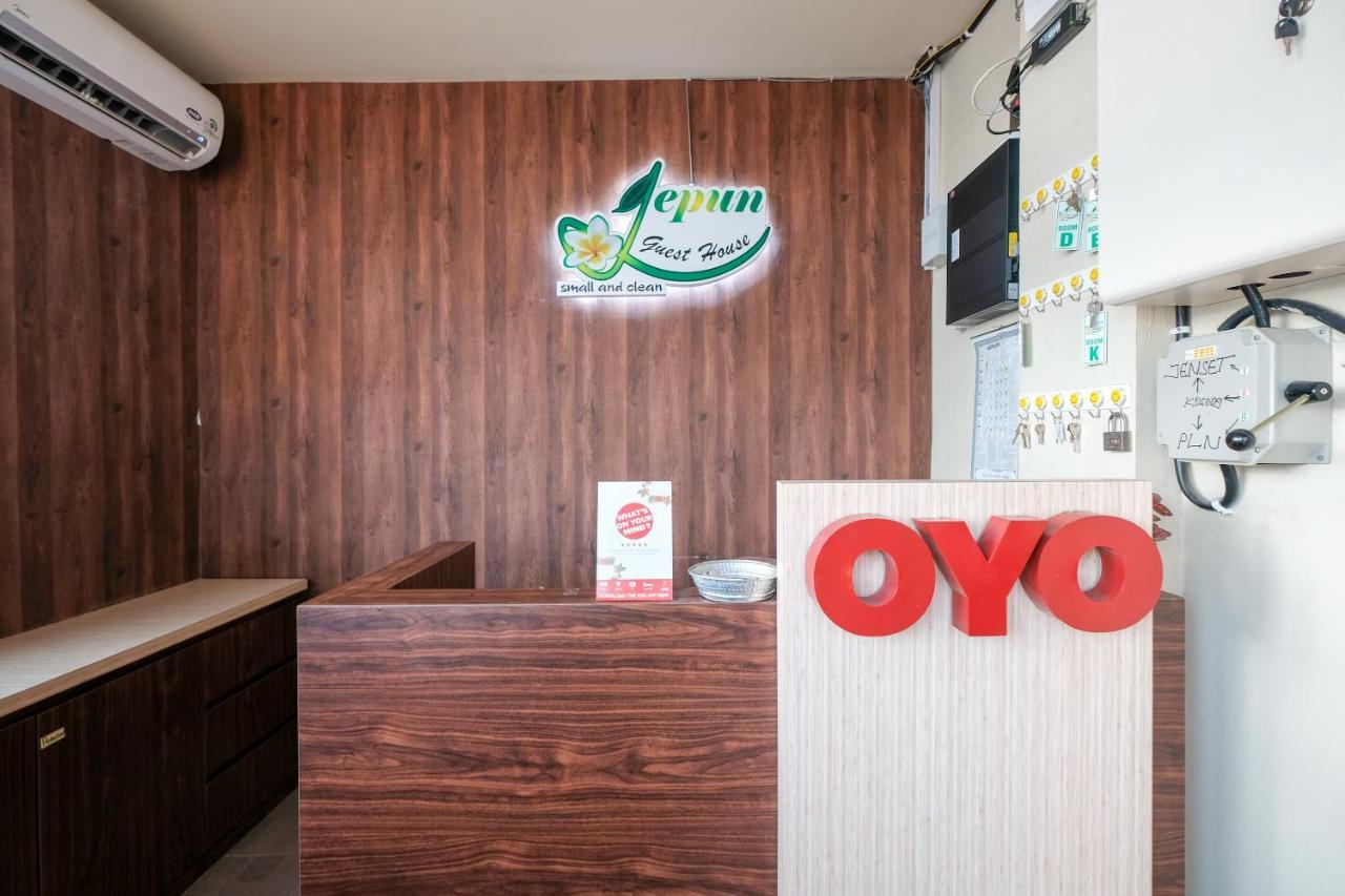 Oyo 683 Jepun Guesthouse Матарам Экстерьер фото