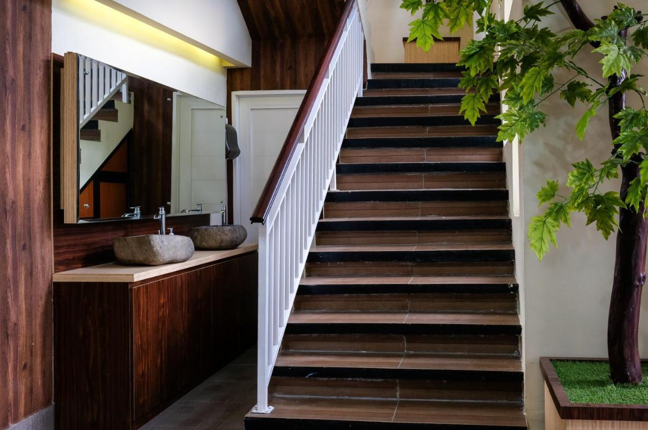 Oyo 683 Jepun Guesthouse Матарам Экстерьер фото