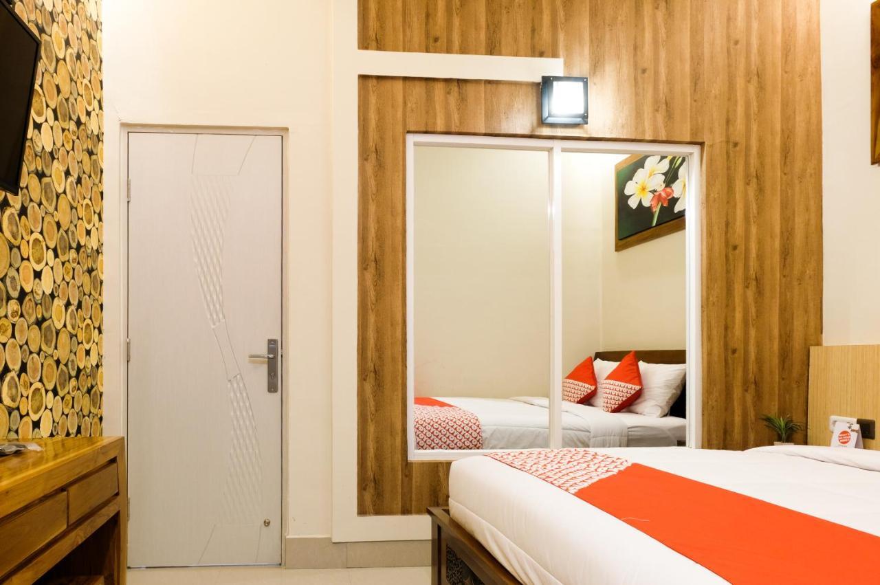 Oyo 683 Jepun Guesthouse Матарам Экстерьер фото